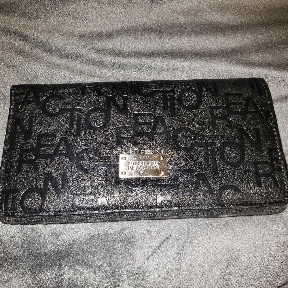 Kenneth Cole Reaction Women's wallet